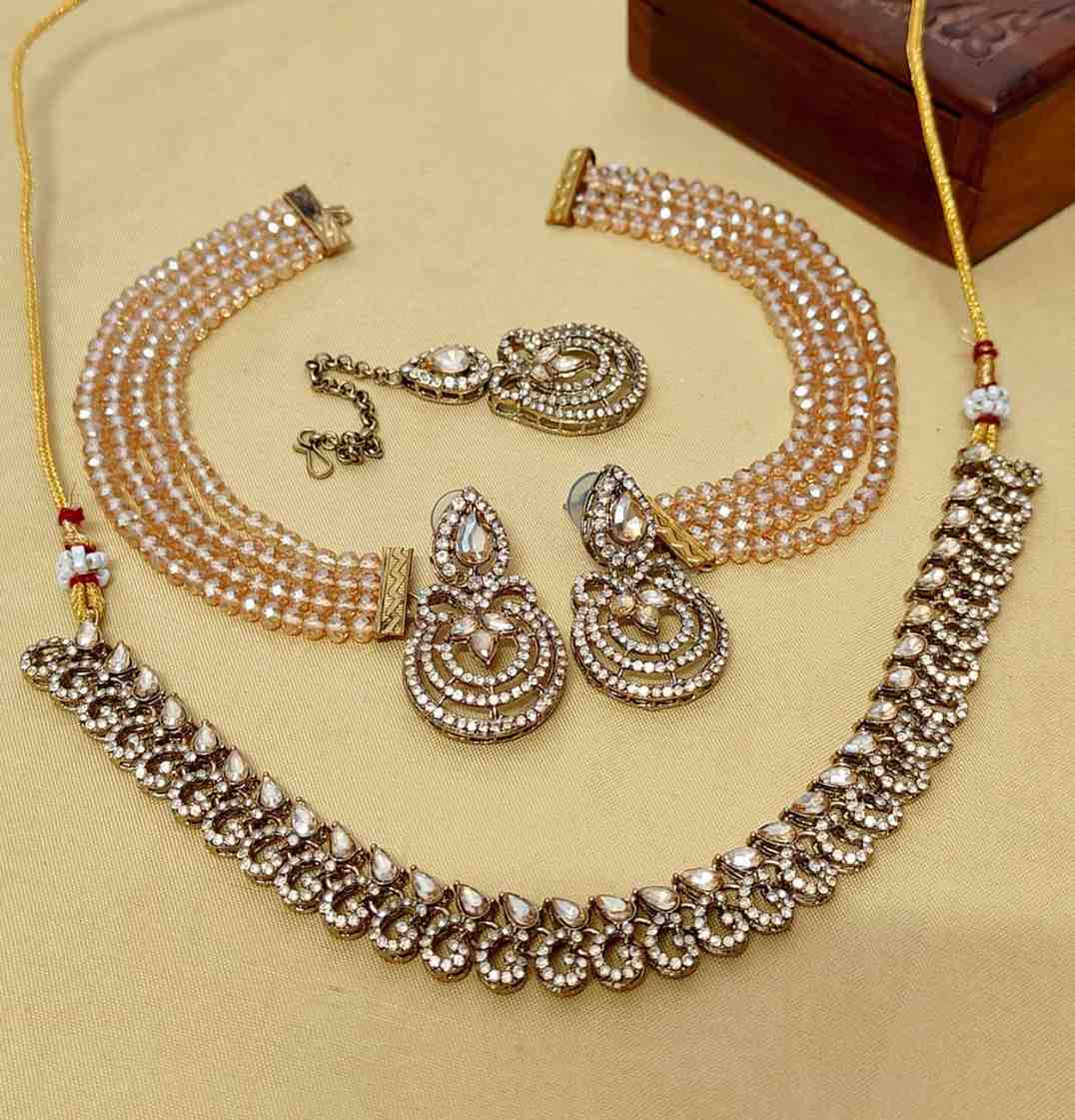 Beautiful Premium Quality Reverse Ad Stone Work   Chokker With Beautiful Shara Jhumkie And Tika..